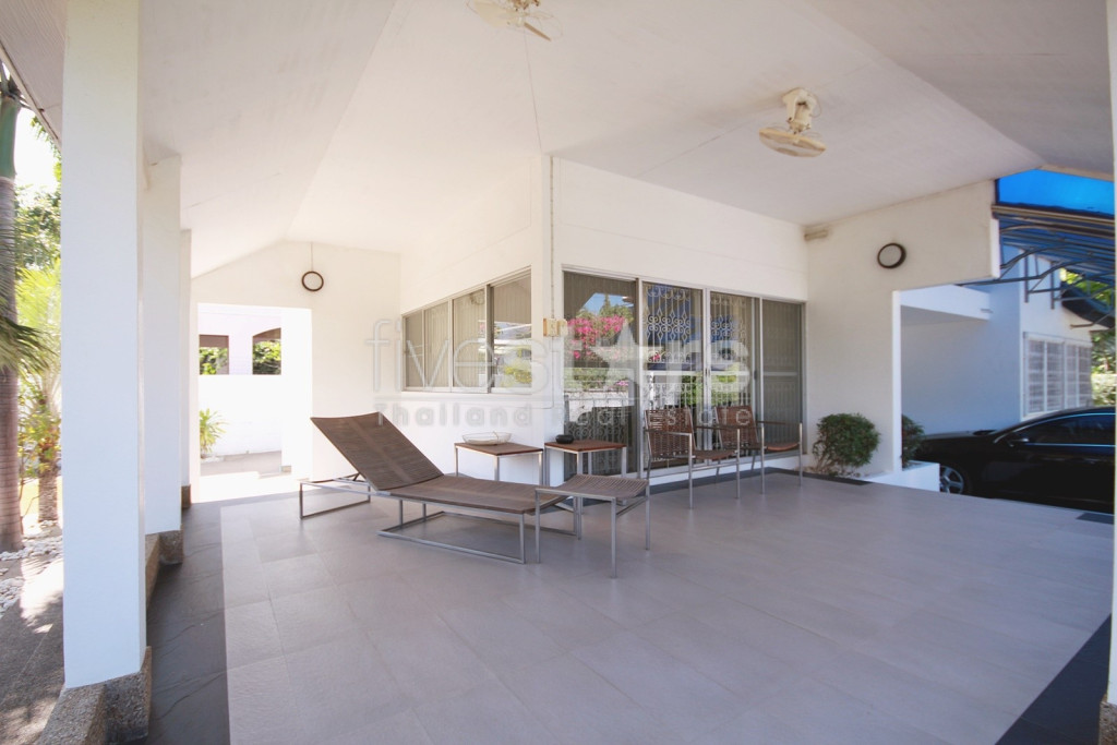 City center 3 bedroom villa walking distance from the beach, photo 4