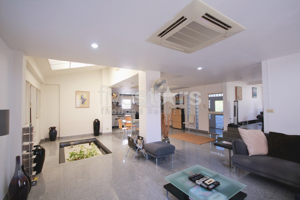 City center 3 bedroom villa walking distance from the beach, photo 7