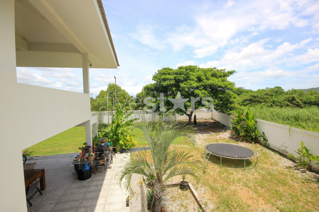 5 Bedroom House On Large Land Plot, photo 15
