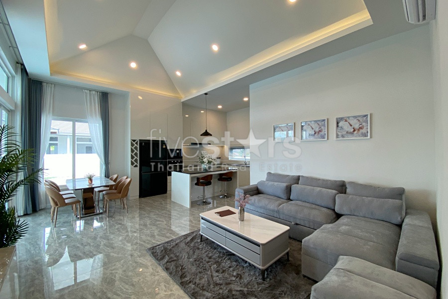 Modern European-Style 4-Bedroom Pool Villa for Sale in Central Hua Hin – Private Guest House Included, photo 7