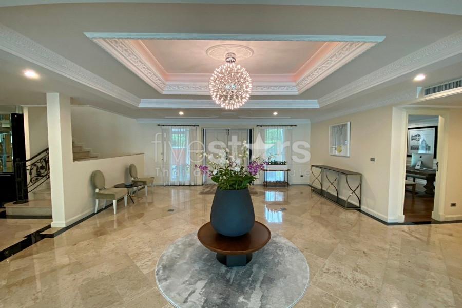Stunning 5-Bedroom Villa with Mountain Views, Near Sainoi Beach in Hua Hin, photo 9