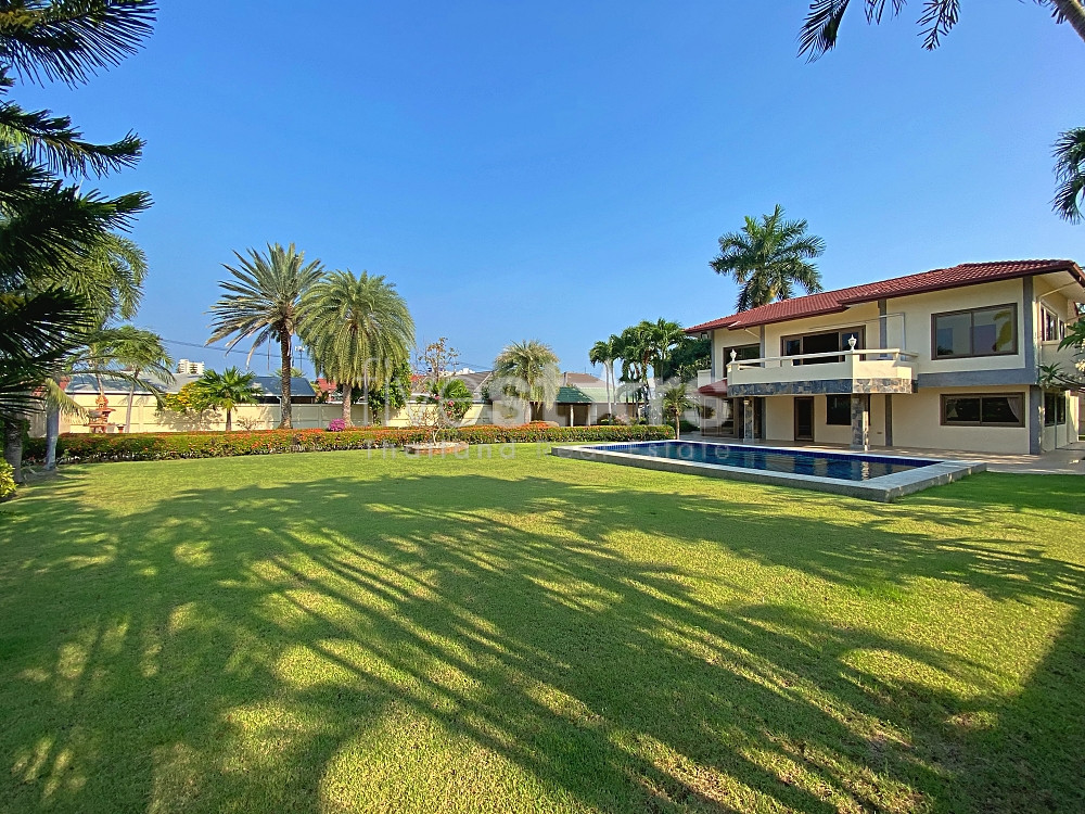 City Center 4 Bed Pool Villa on 1 Rai Land For Sale Hua Hin, photo 2
