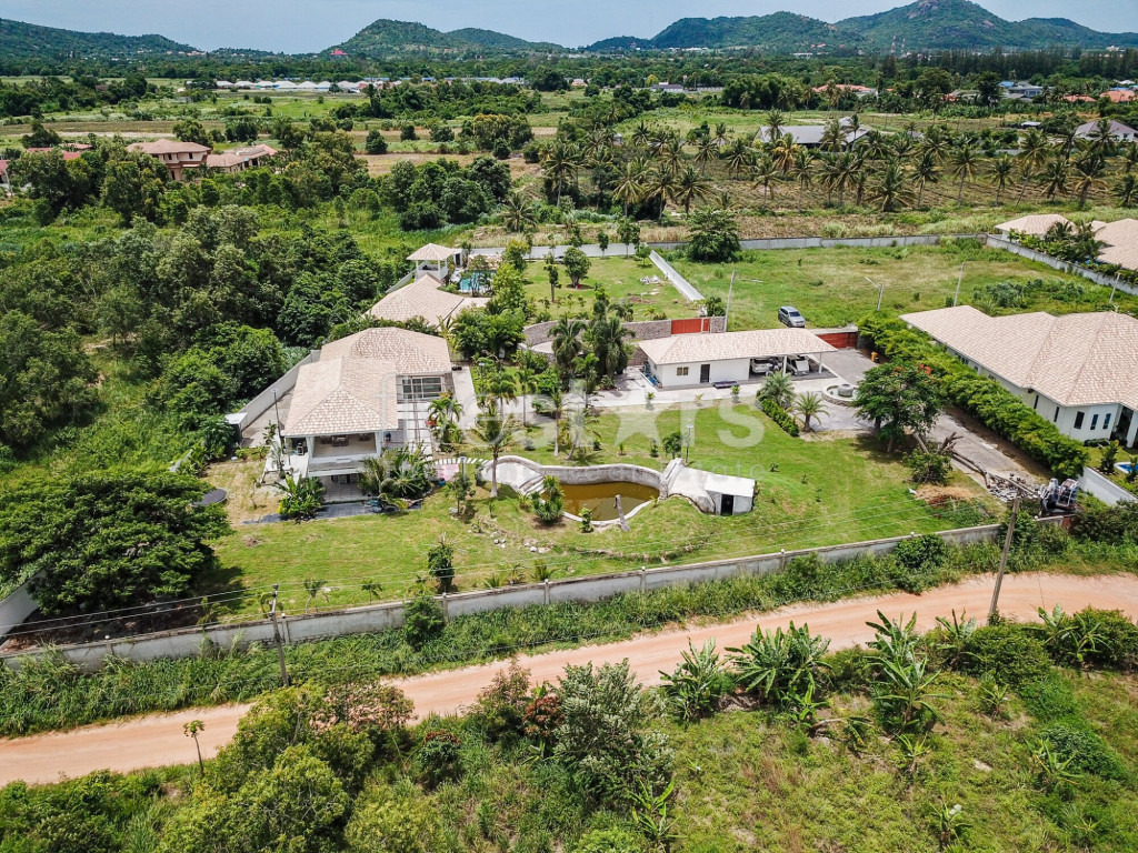 5 Bedroom House On Large Land Plot, photo 5