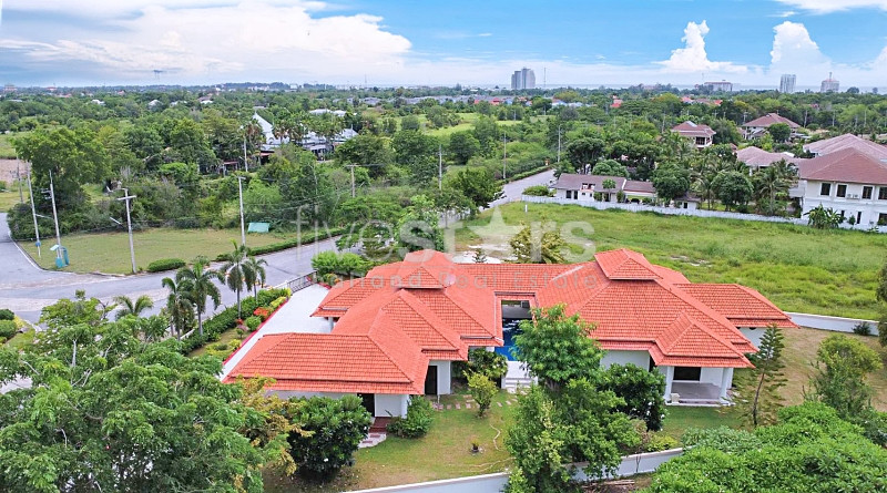 Luxurious Balinese-Style Pool Villa for Sale at Palm Hills Golf Course Hua Hin, photo 7