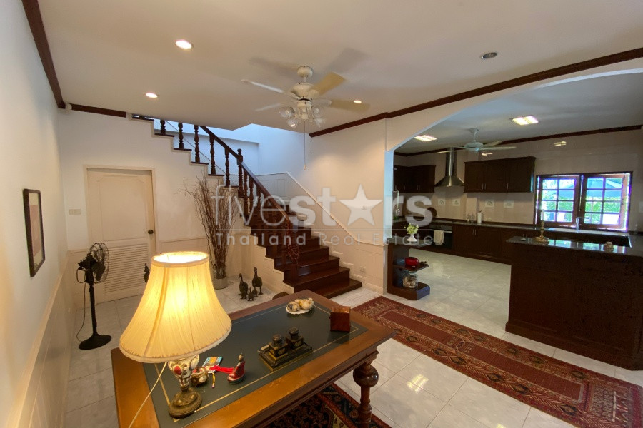 Luxury 6-Bedroom Pool Villa in Hua Hin City Center – Walk to Market Village & the Beach, photo 15