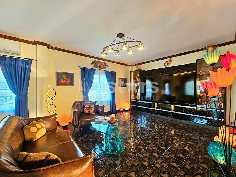 Natural Hills 1, 2 Storey Villa, 3 Bed 2.5 Bath in Hua Hin Soi 6 For Sale, photo 9