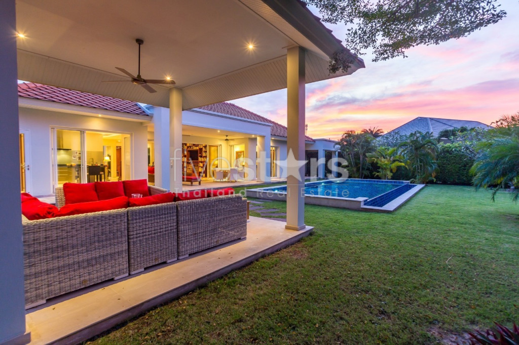Elegant 3-Bedroom Villa in Baan Ing Phu – Luxury Living Near Black Mountain Golf, photo 10