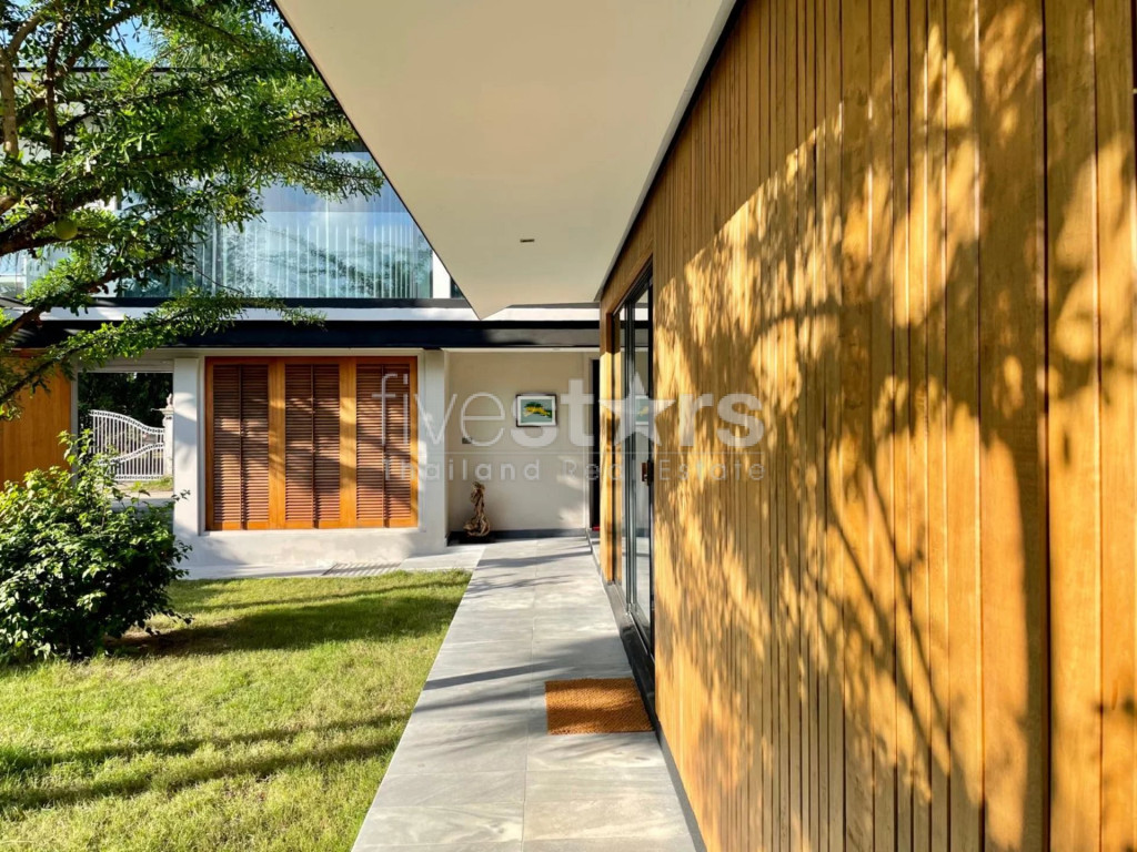 INCREDIBLE DESIGNER VILLA BEACHFRONT, photo 7