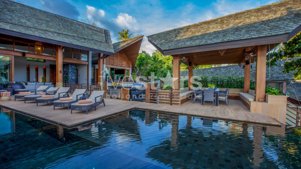 SUPERB BEACHFRONT VILLA IN LAMAI, photo 14
