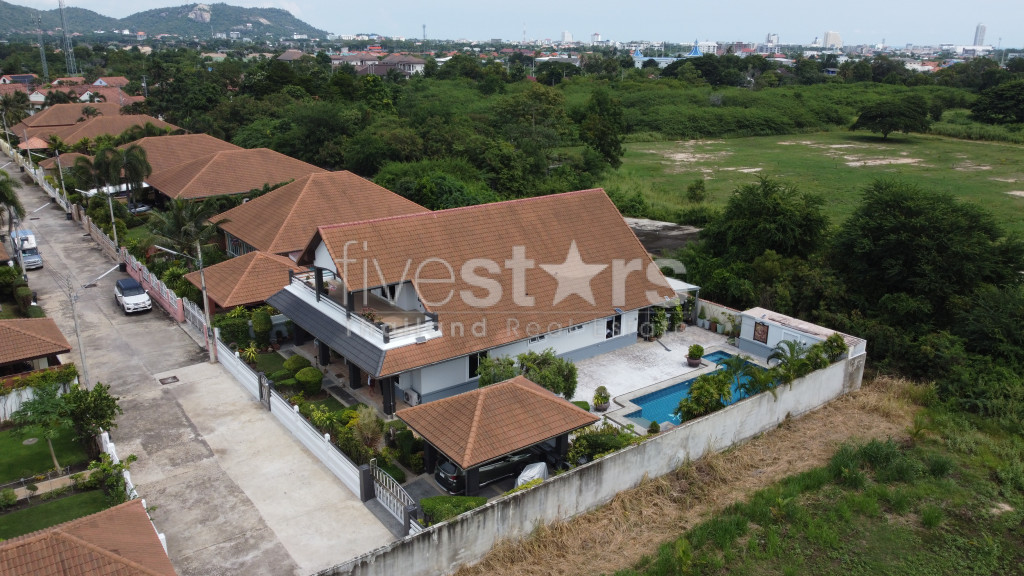 Great Condition 4 Bedroom Pool Villa Close to town, photo 4
