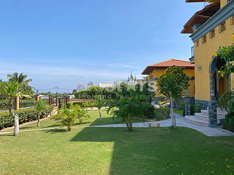 Elegant Tuscany-Inspired Luxury Villa – For Sale & For Rent – Soi 114, Nong Kae, Hua Hin, photo 10