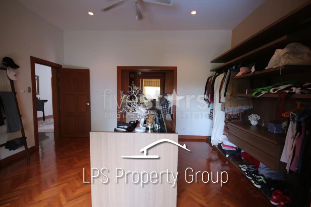 Wonderful 2 Storey 5 Bedroom Pool Villa