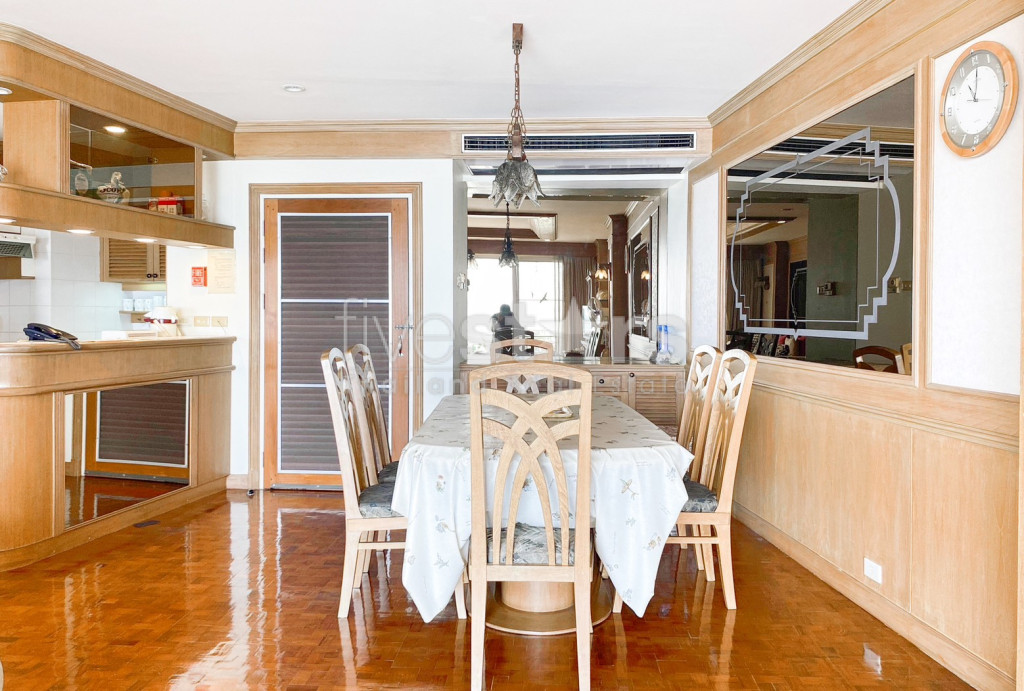 Baan Chom View : 2 Bedroom Sea View Condo, photo 9