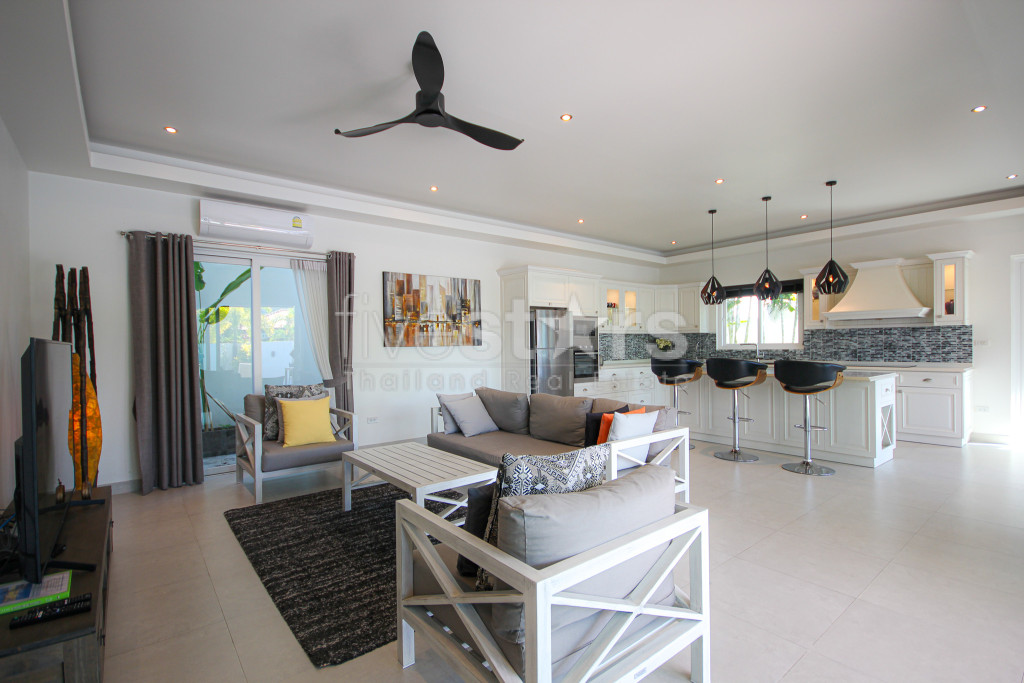 Stylish 3-Bedroom L-Shape Pool Villa in Orchid Paradise Homes, photo 6