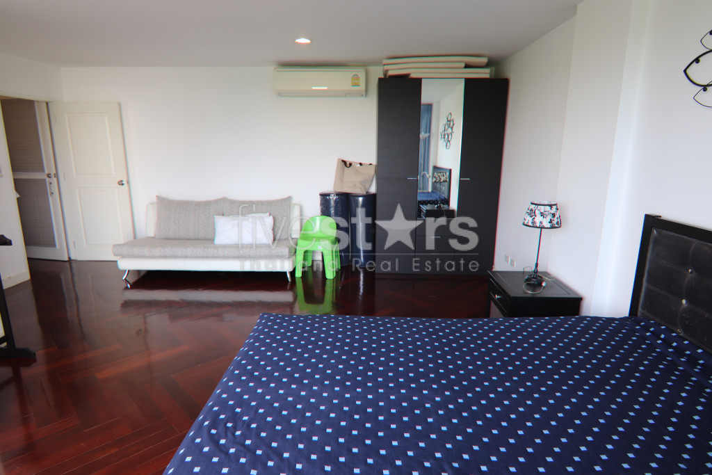 3 Bedroom Beach Front Condo at Baan Suan Rim Sai, photo 9