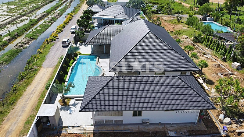 Newly Built 3-Bedroom Pool Villa with Mountain Views Near Dolphin Bay Beach, photo 14