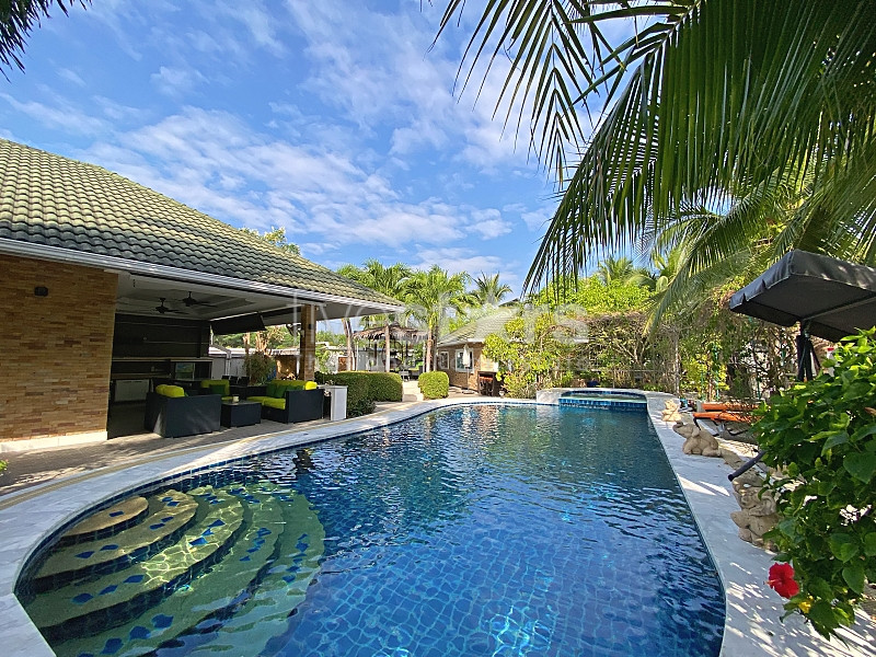 Coconut Gardens: 4 Bed, 4 Bath Private Pool Villa for Sale or Rent in Hin Lek Fai, Hua Hin, photo 2