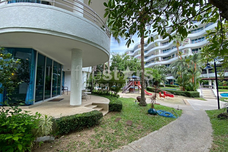 Ground Floor 2 Bedroom Beachfront Condo at Baan Chai Talay, photo 5
