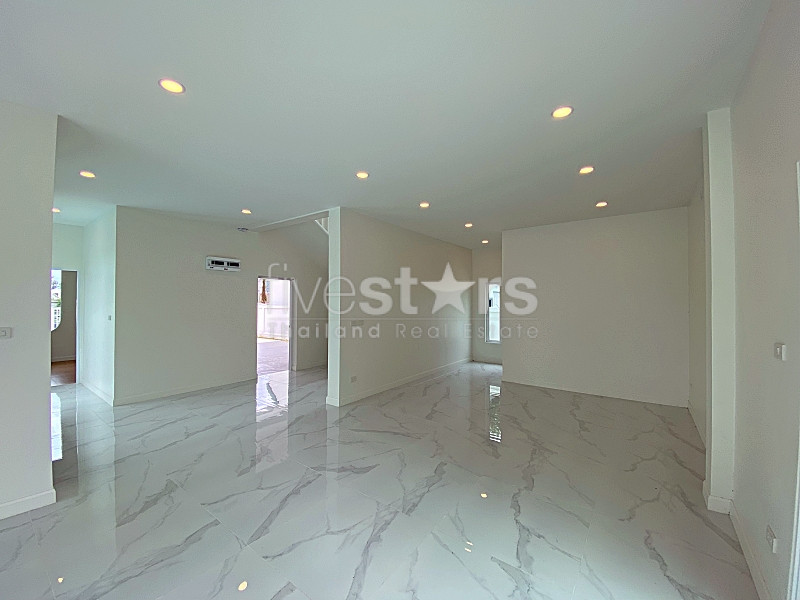 Spacious Family Pool Villa Near Black Mountain | THB 5.69M, photo 9