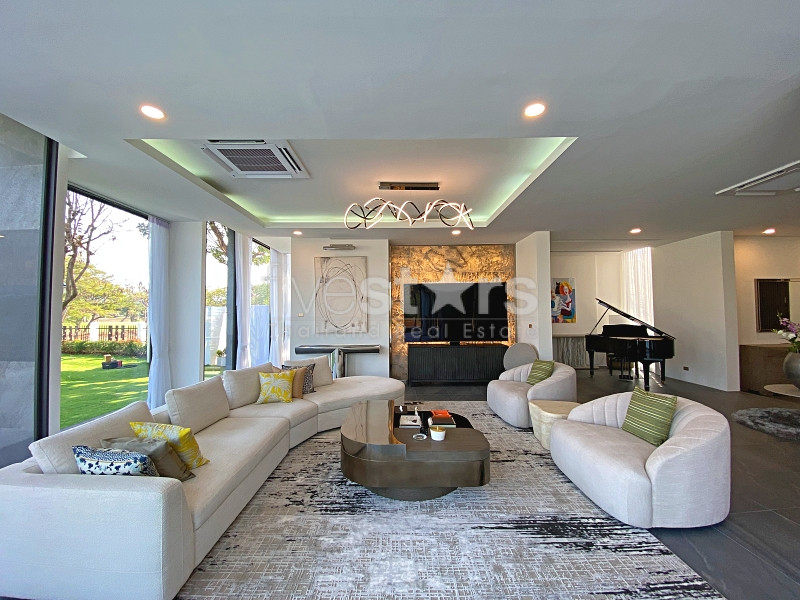 Exquisite Pool Villa Overlooking the Fairways of Palm Hills Golf Club, photo 7