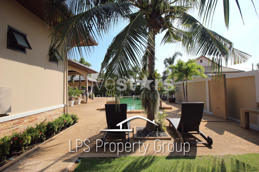 Spacious Holiday Home in Downtown Cha Am For Sale, photo 6