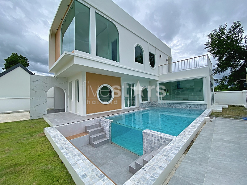 Spacious Family Pool Villa Near Black Mountain | THB 5.69M
