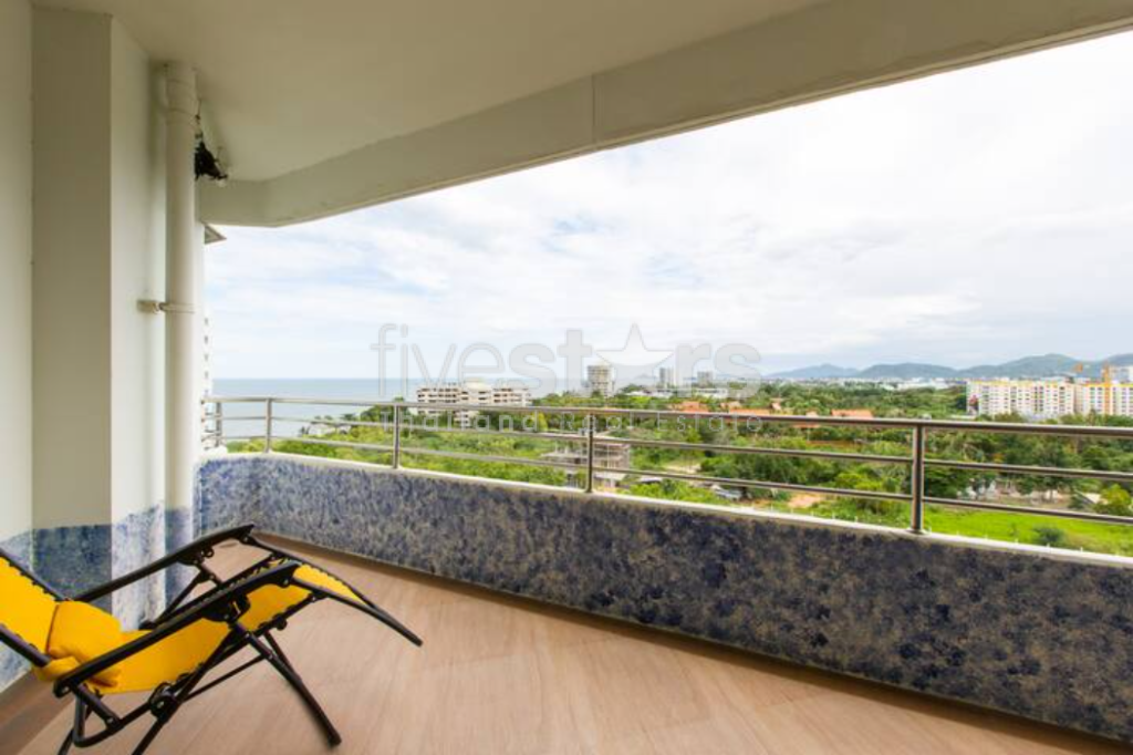 Large 1 Bed Condo with Sea Views to the North of town, photo 7