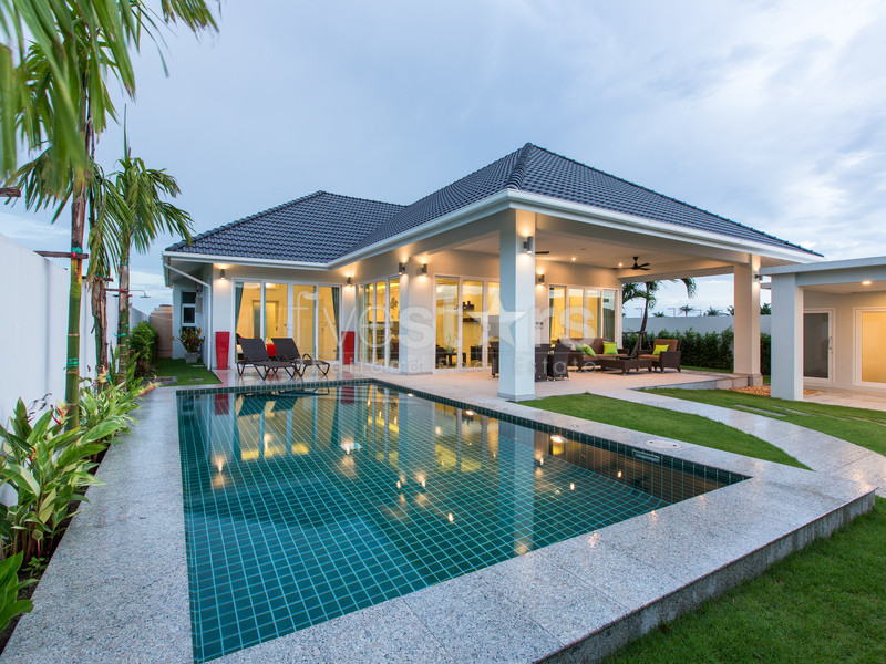 Baan Phu Thara Mountainside – Luxury 3 Bedroom Pool Villas – New Development