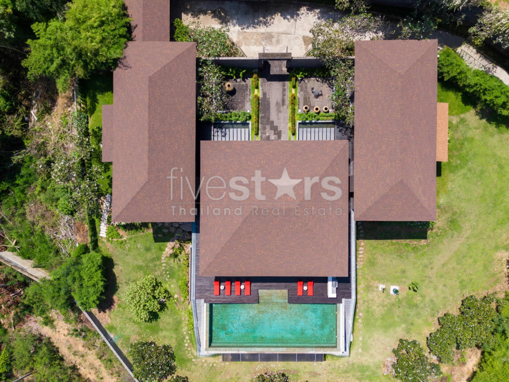 SEA-VIEW VILLA IN UPSCALE NEIGHBORHOOD, photo 8