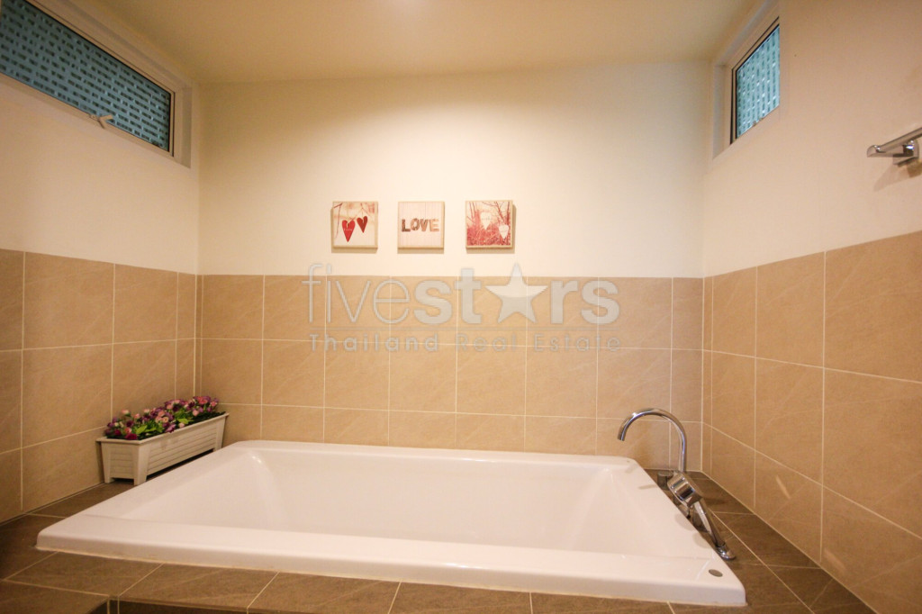 Searidge: Prestigious 2 Bedroom Unit For Sale, photo 12