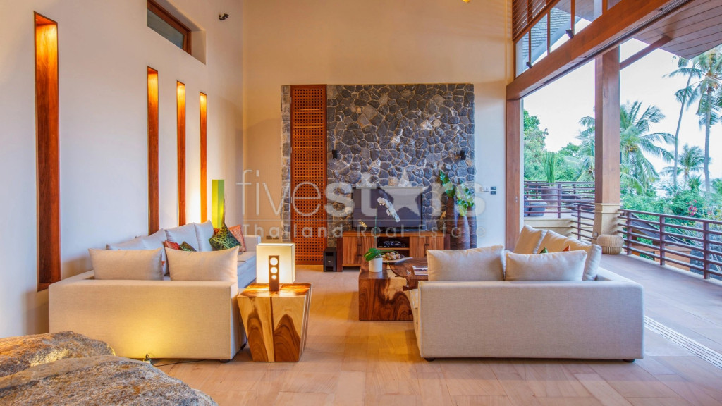 SUPERB BEACHFRONT VILLA IN LAMAI, photo 9