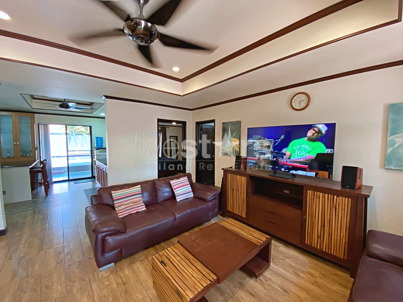 Spacious Pool Villa with Guest House, Pool Bar & Workshop – Fully Renovated on 1,020 SQM Land, photo 13