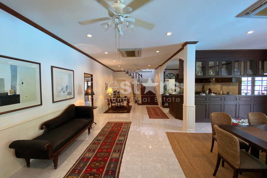 Luxury 6-Bedroom Pool Villa in Hua Hin City Center – Walk to Market Village & the Beach, photo 10