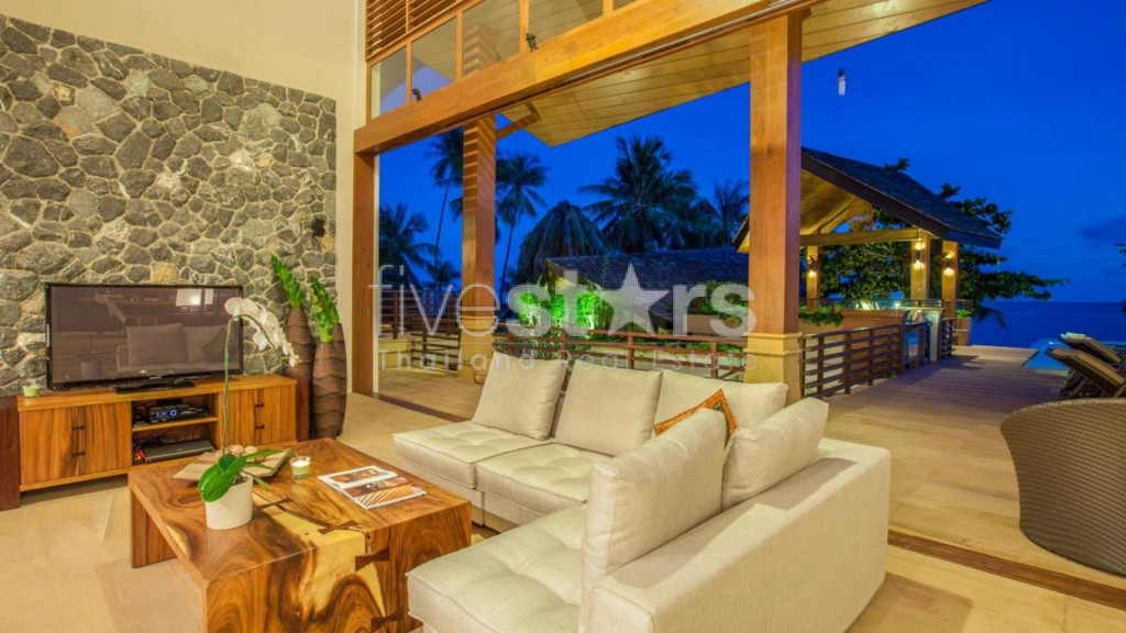 SUPERB BEACHFRONT VILLA IN LAMAI, photo 12