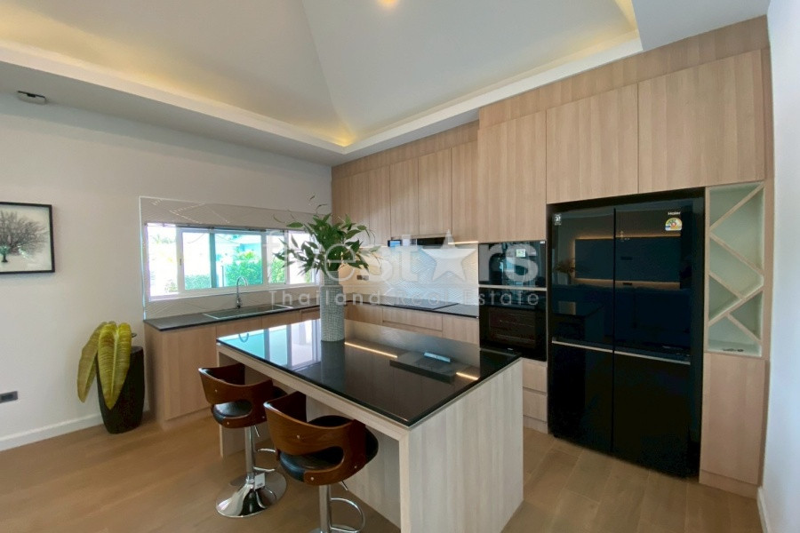 Modern European-Style 3-Bedroom Pool Villa for Sale in Central Hua Hin, photo 12