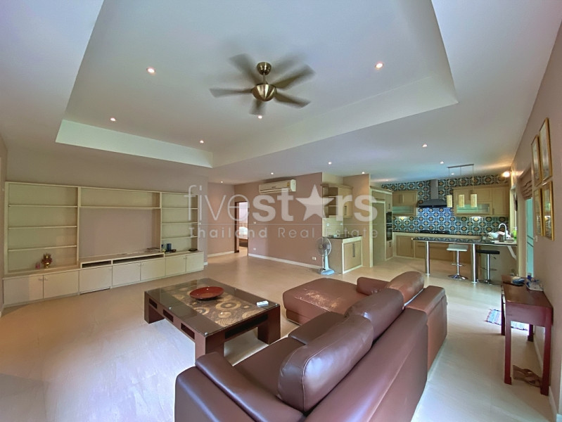 Stunning 3 Bedroom Pool Villa for Sale in Hua Hin with Large Tropical Garden and Guesthouse, photo 8