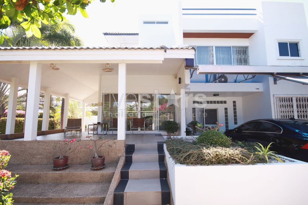 City center 3 bedroom villa walking distance from the beach, photo 2