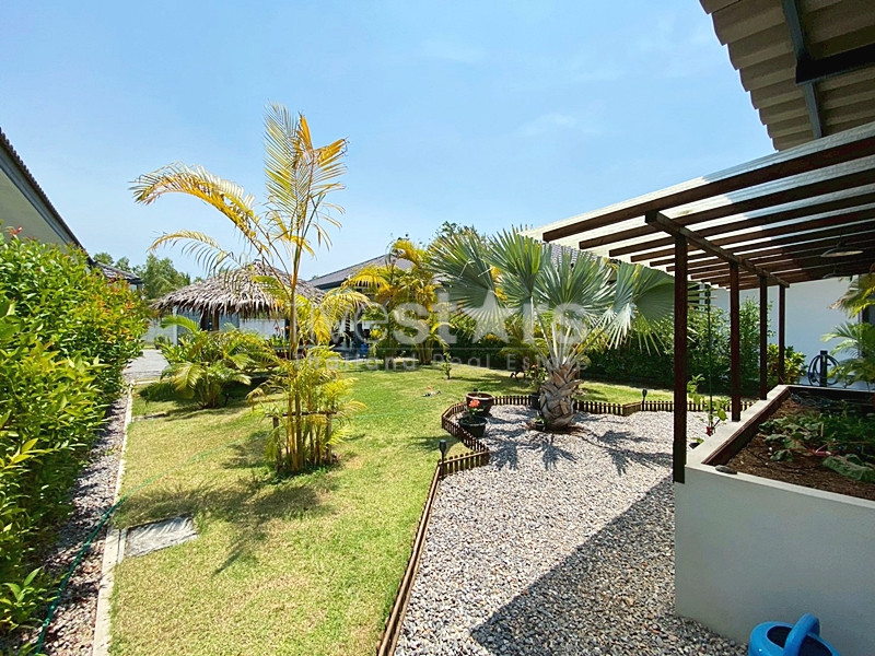 Large Dual-Villa Holiday Home for Sale in Cha-Am on 1 Rai Land – Ideal for Family Living or Rental Investment, photo 10