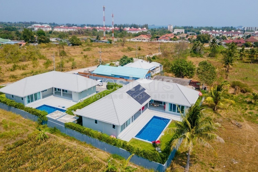 Two Modern Pool Villas with Mountain View – 7 Bedrooms on 1 Rai in Khao Tao, Hua Hin, photo 5