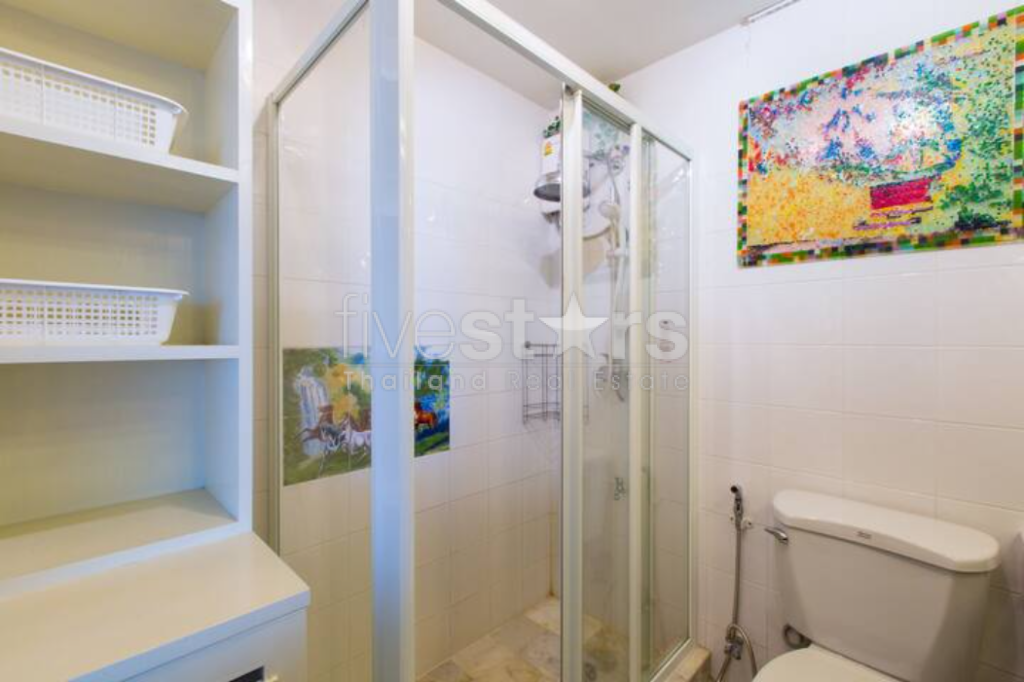 Large 1 Bed Condo with Sea Views to the North of town, photo 5