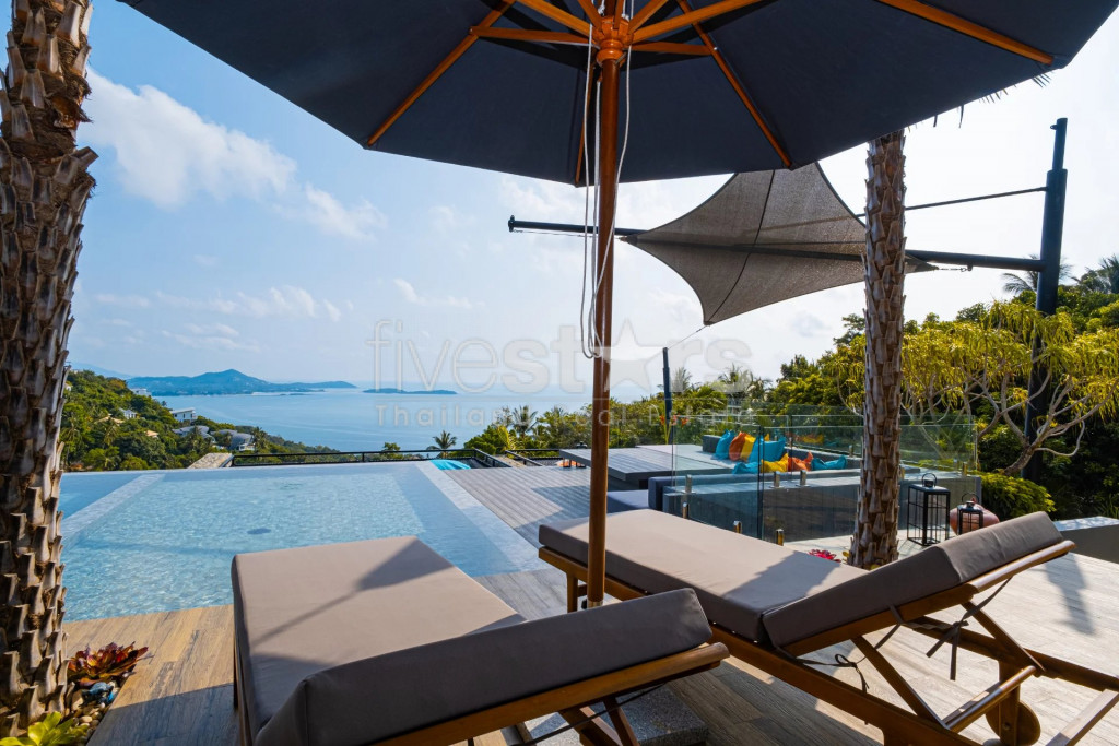 SPECTACULAR PIECE OF LUXURY DOMINATING THE HILL AND THE OCEAN, photo 4
