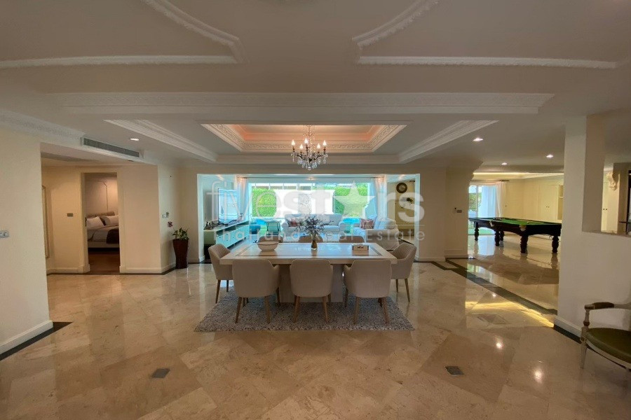 Stunning 5-Bedroom Villa with Mountain Views, Near Sainoi Beach in Hua Hin, photo 7