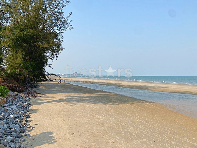 Beachfront Living at Baan Nab Kluen – 2-Bedroom Condo in Khao Tao, photo 6