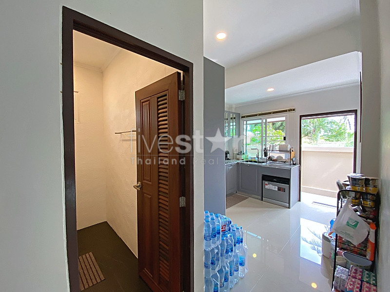Spacious 4-Bedroom Pool Villa Near Black Mountain Golf, photo 13