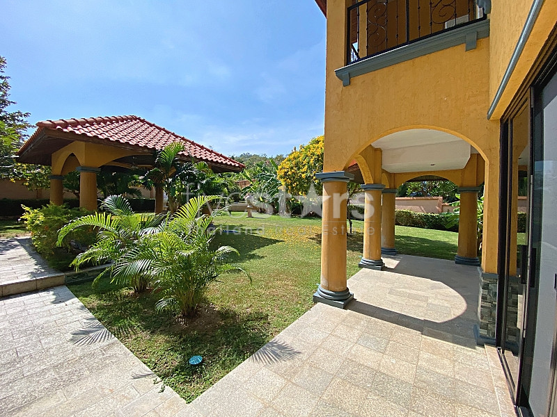 Elegant Tuscany-Inspired Luxury Villa – For Sale & For Rent – Soi 114, Nong Kae, Hua Hin, photo 8