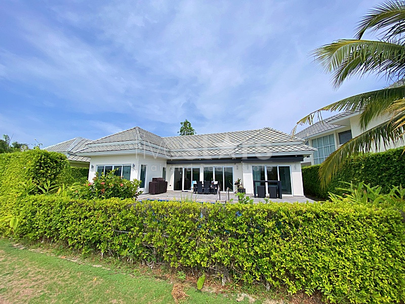 Golf Course 2.5 Bed Pool Villa For Sale on Black Mountain Golf Club, photo 9