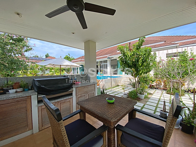 Stunning 3-Bedroom Luxury Pool Villa for Sale at Red Mountain Hua Hin, photo 11