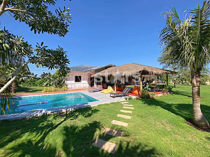 Family 4-Bedroom Farmhouse with Guest House, 6 Rai of Land, and Private Fishing Lake for Sale in Paknampran