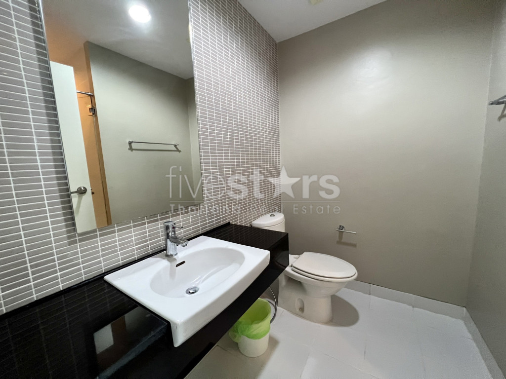 2 Bed 2 Bath Condo For Sale in Hua Hin City Center at Baan Sandao, photo 13