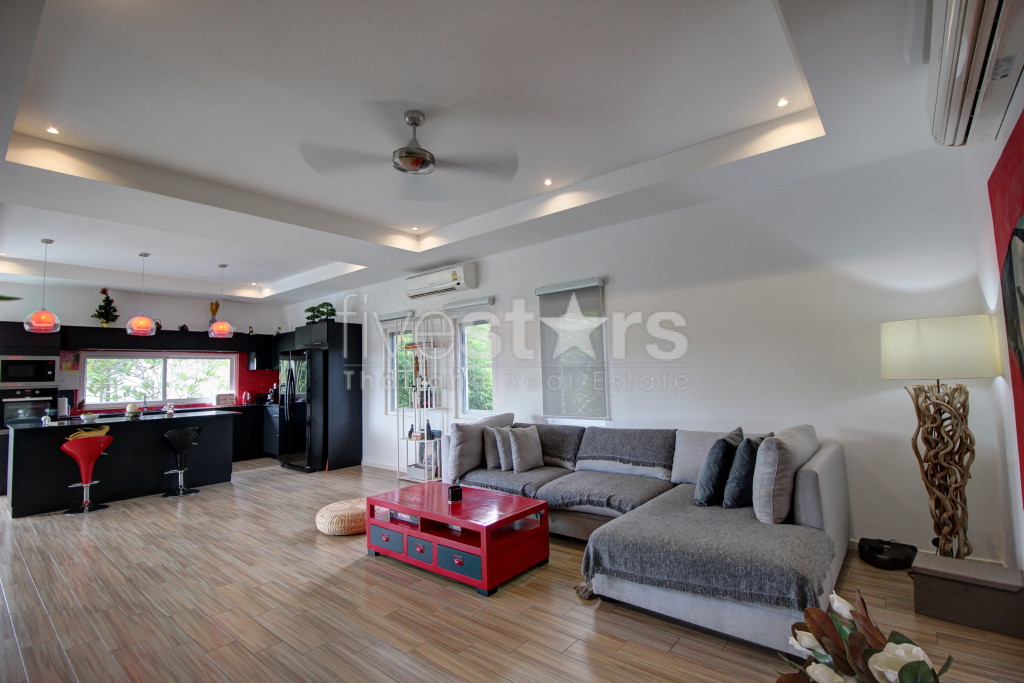 4 Bed Luxury Pool Villa on Large Plot, photo 15